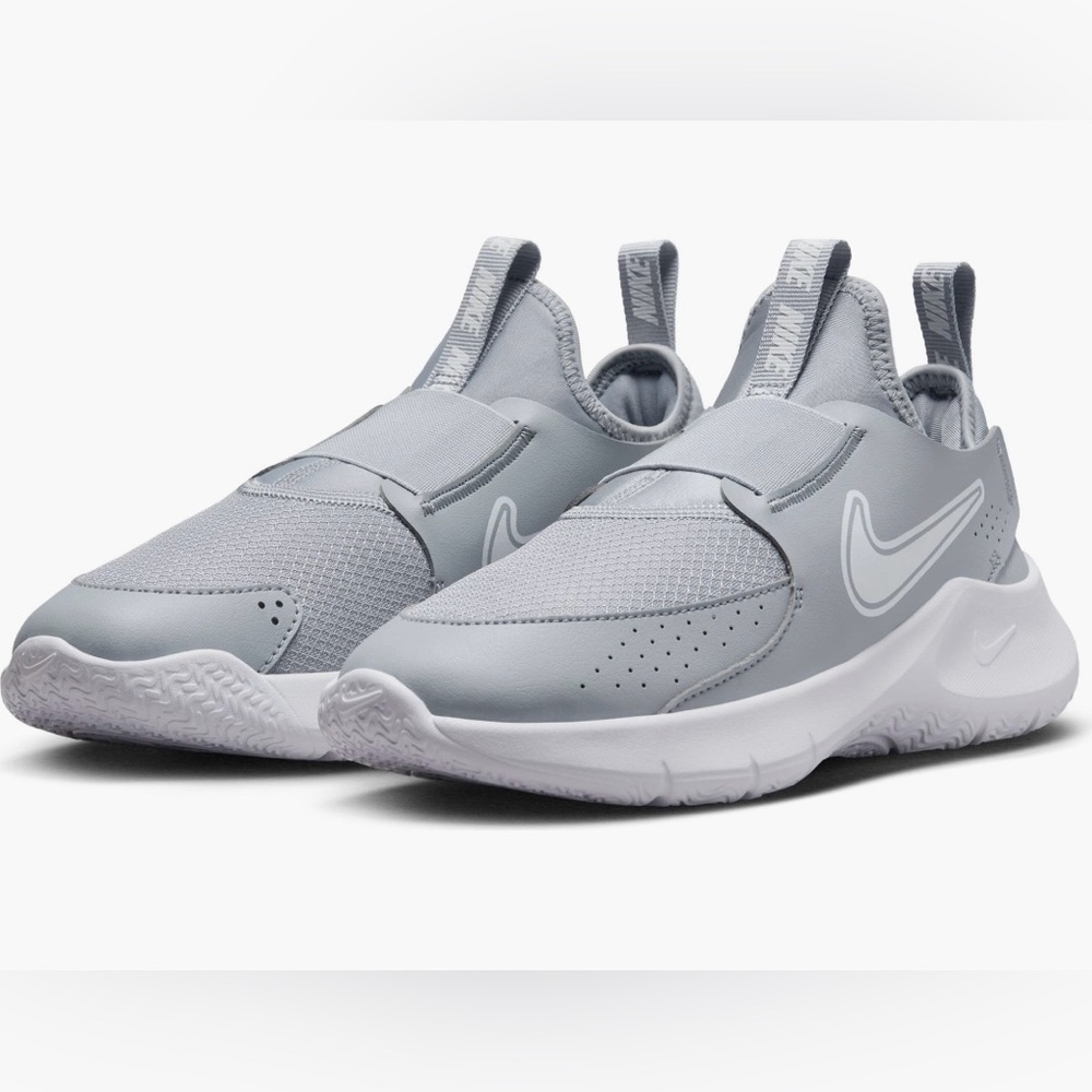 🆕 NIB Nike Flex Runner 3 Slip on Shoes light grey size 1.5 youth